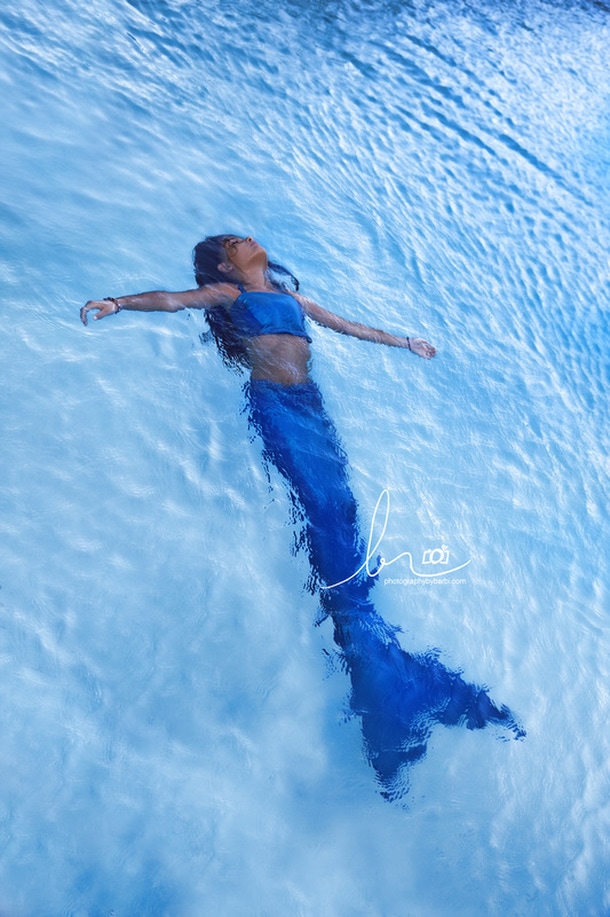 Mermaid photography session of 8 year old girl - Miami mermaid photographer Barbi Rodriguez